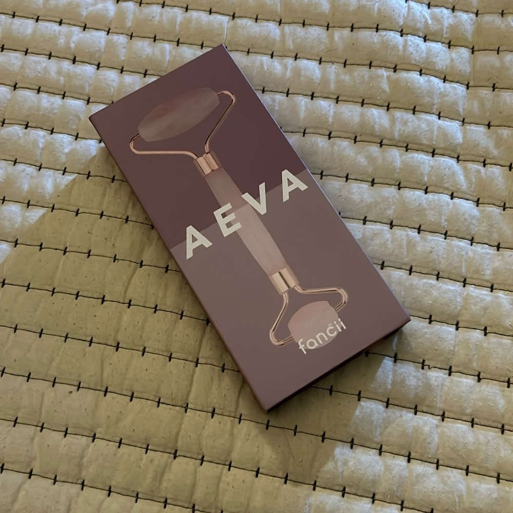 fancii AEVA Rose Quartz Roller